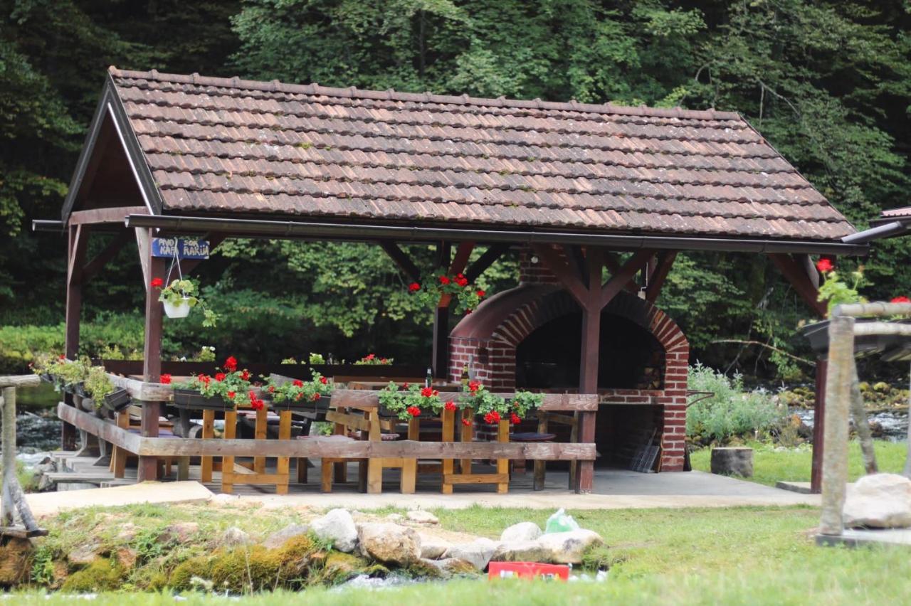 Stone Room-Kamena Soba Sipovo Bagian luar foto