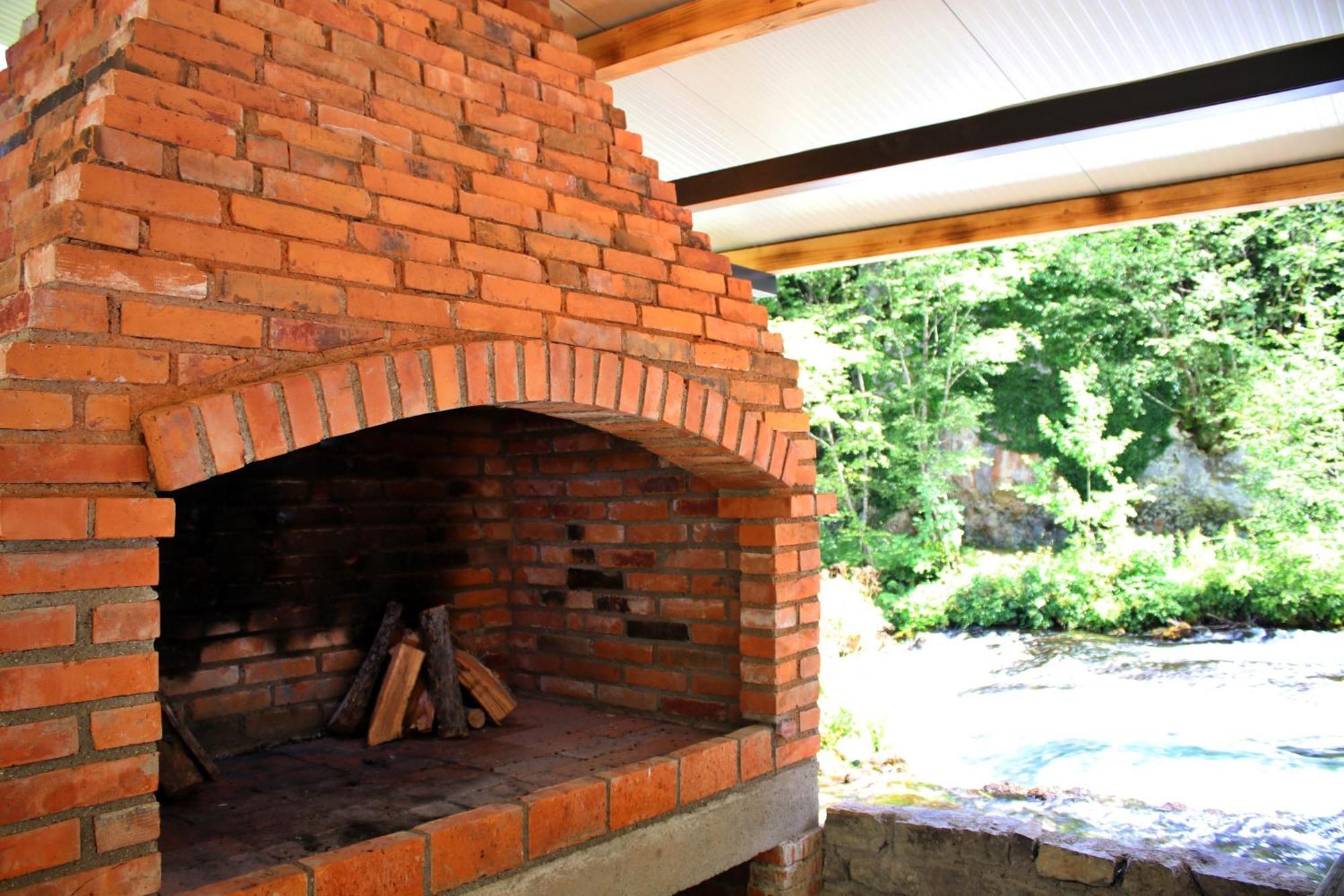Stone Room-Kamena Soba Sipovo Bagian luar foto